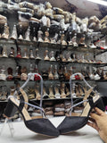 Stiletto escarchado con detalles brillantes