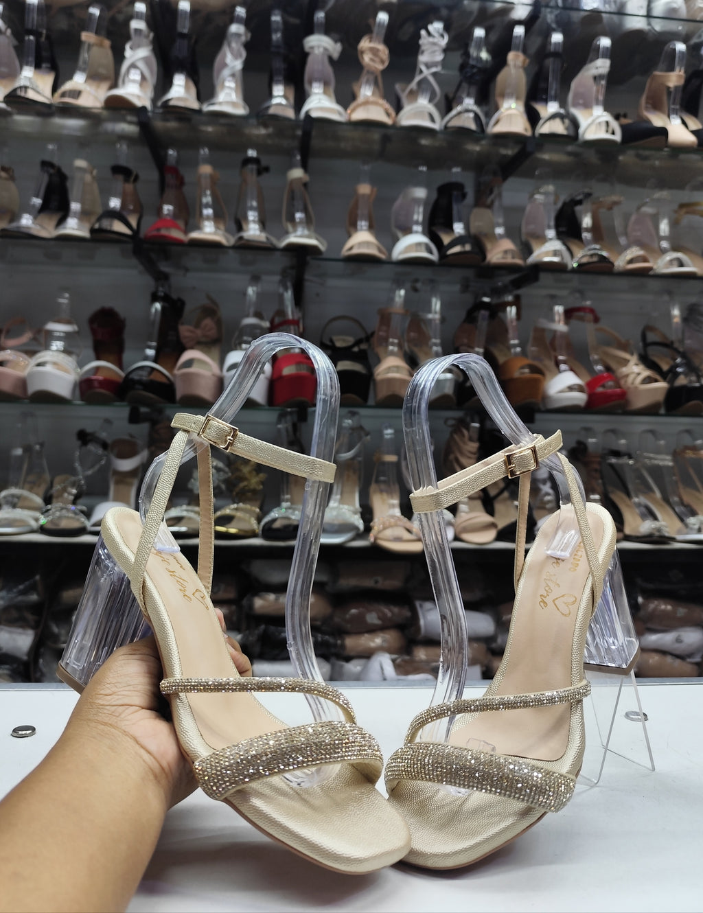 Tacón cristal con brillos💖